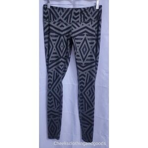 Lululemon 10 Wunder Under Leggings Luxtreme Chevron Shuffle Fatigue Green Black